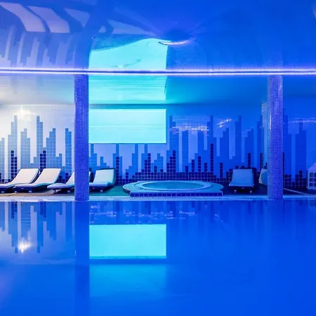 Plaza House Апартаменты Ильяву