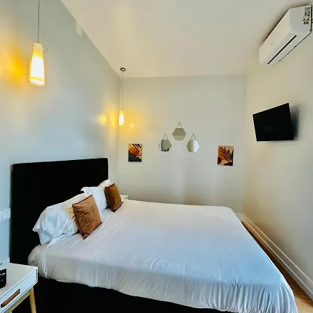 Plaza House Ильяву