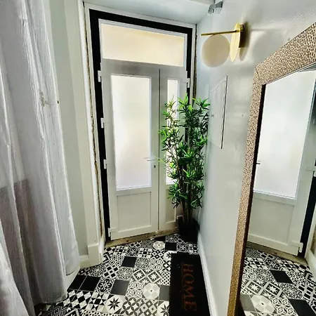 Appartement Plaza House *