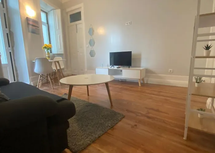 Plaza House Apartment *